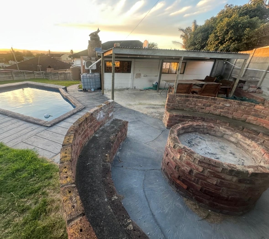 3 Bedroom Property for Sale in Bothasrus Eastern Cape